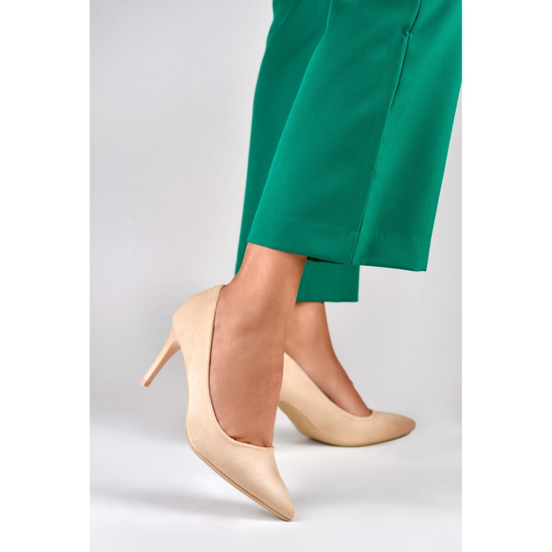 Beiget klassiset mokkanahkaiset korkokengät 2