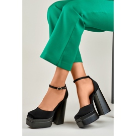 Libbyn mustat korkokengät sandaalit 1 Libbyn mustat korkokengät sandaalit 1