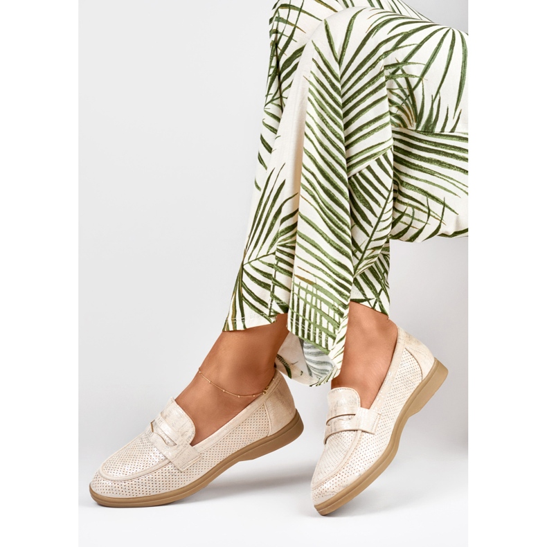 Naisten harjakattoiset kengät, joissa hopeanvärinen kiilto beige 2