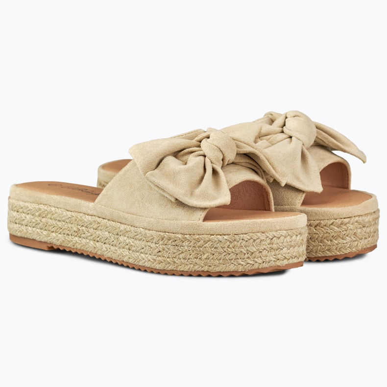 Beiget espadrillit rusetilla 1