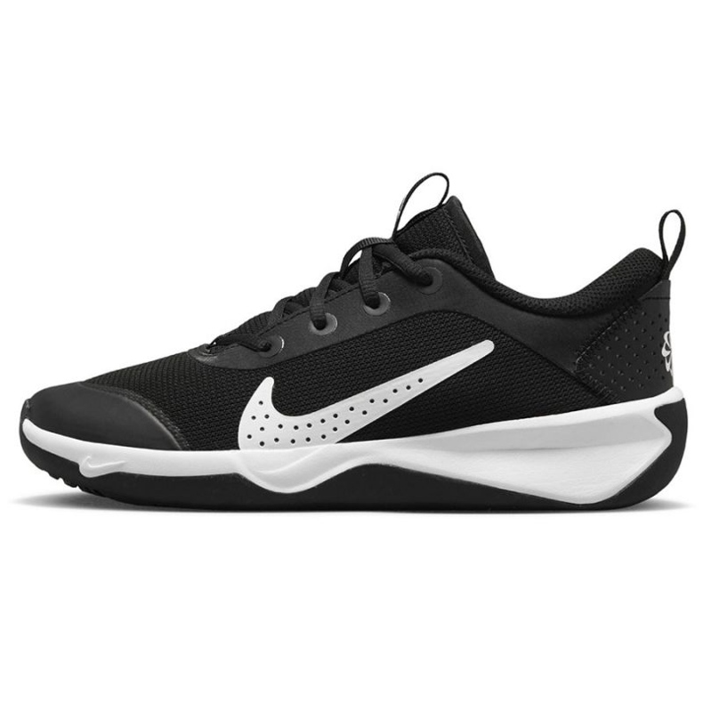 Nike Omni Multi-Court Jr. DM9027 002 kengät musta 1