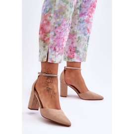 Tumman beigen timantti mokkanahkapumput kuutiozirkonialla 1