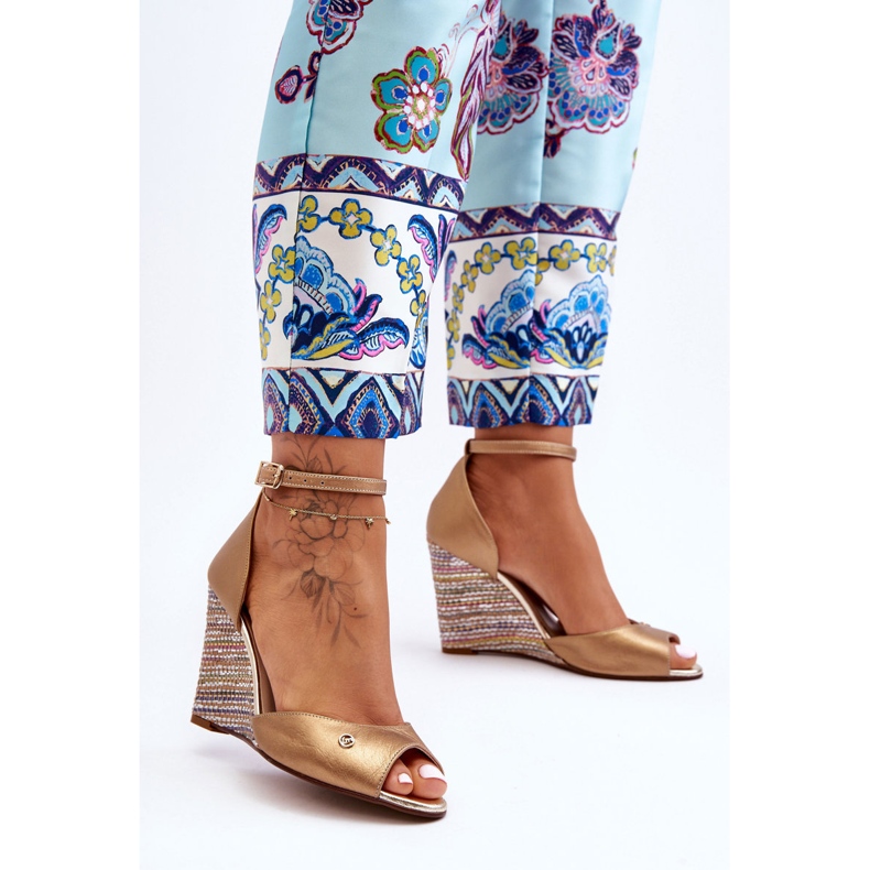 Nahkasandaalit Laura Messi 2603/784 kultaa kultainen 1