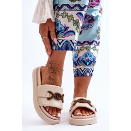 Naisten sandaalit beigellä Versolla 1