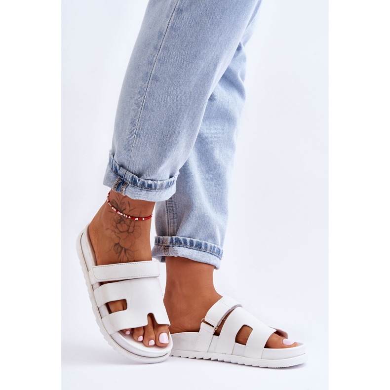 Klassiset naisten sandaalit White Molie valkoinen 2