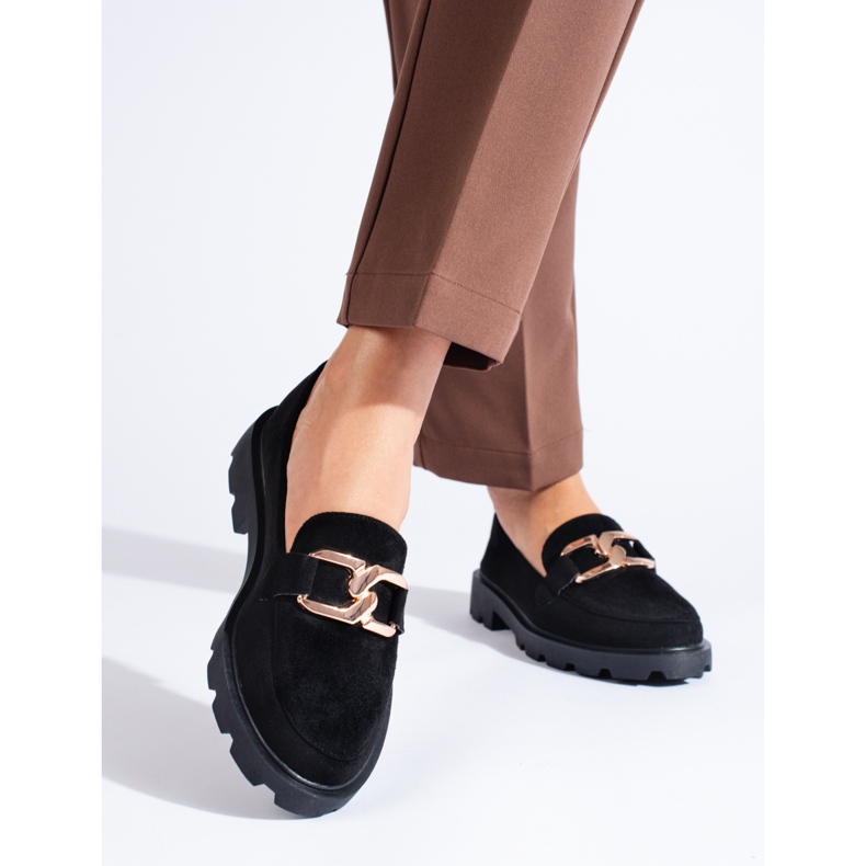 Shelovetin mustat mokkanahkasaappaat ketjulla 1