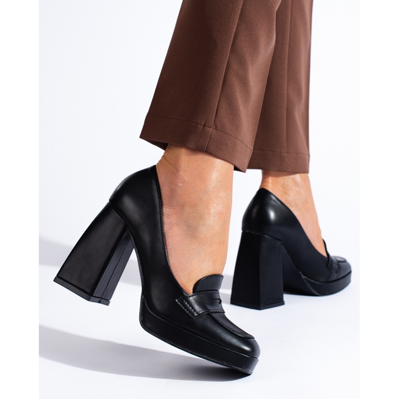 Shelovet mustat saappaat paksulla lohkolla 1