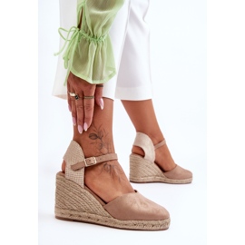 PG1 Suede Wedge Sandaalit Beige Selfoss 1
