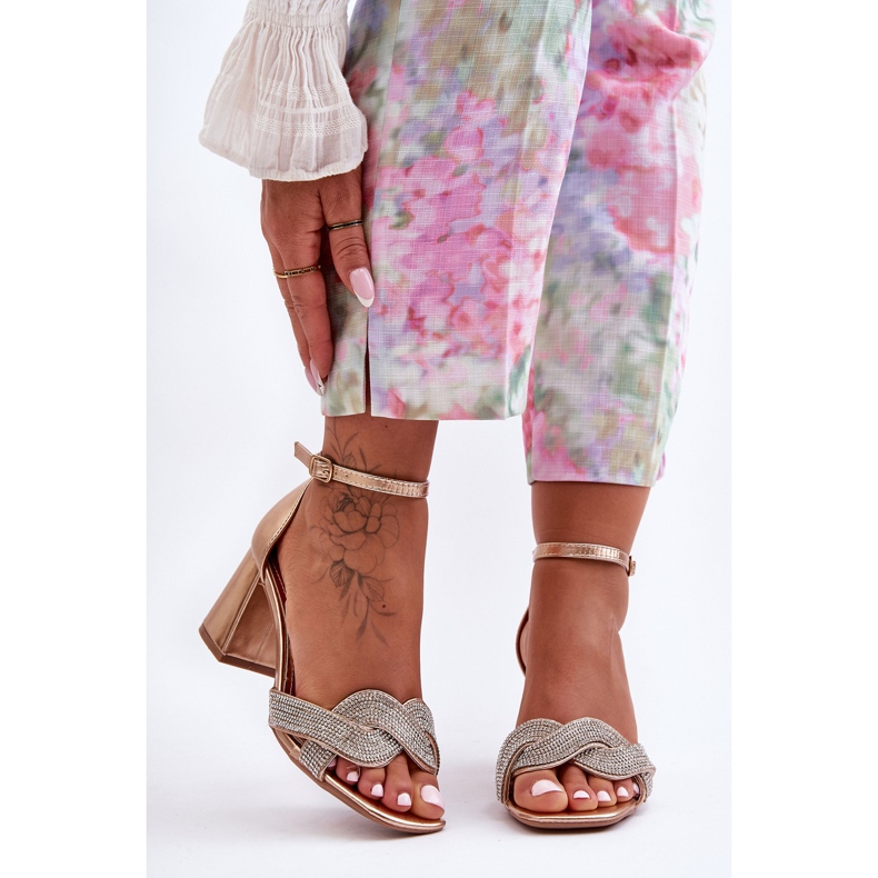 Matalakorkoiset sandaalit strassilla Rose Gold Monra kultainen 2