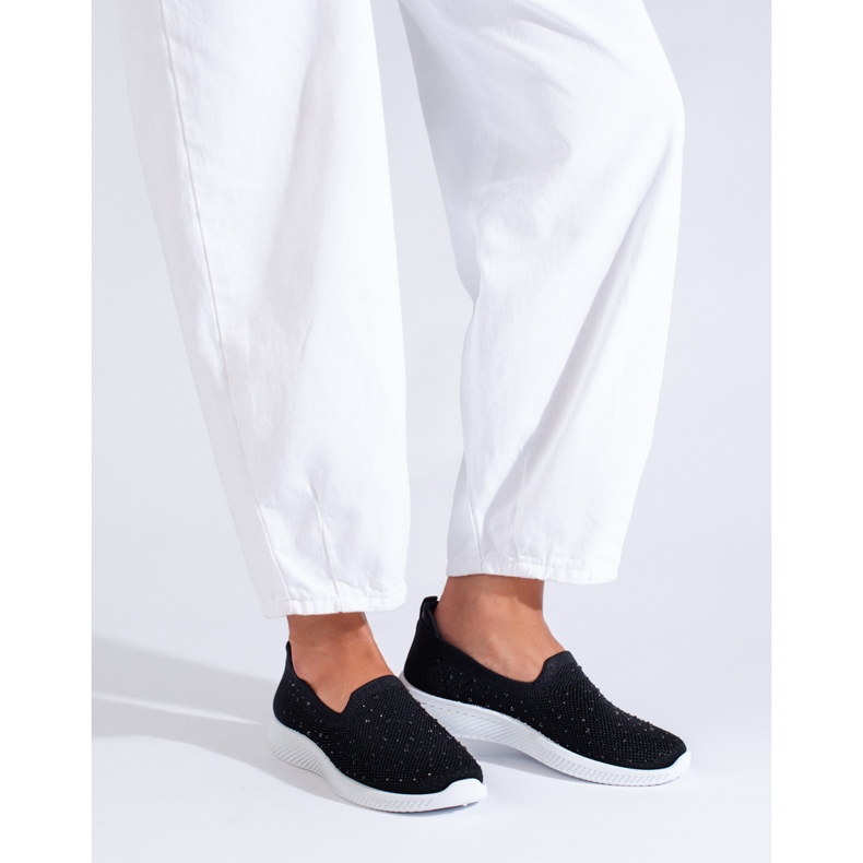 Shelovetin mustat kangaskengät nastoilla 2