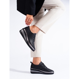 Mustat nahkaiset kiilakengät T.Sokolskilta 2