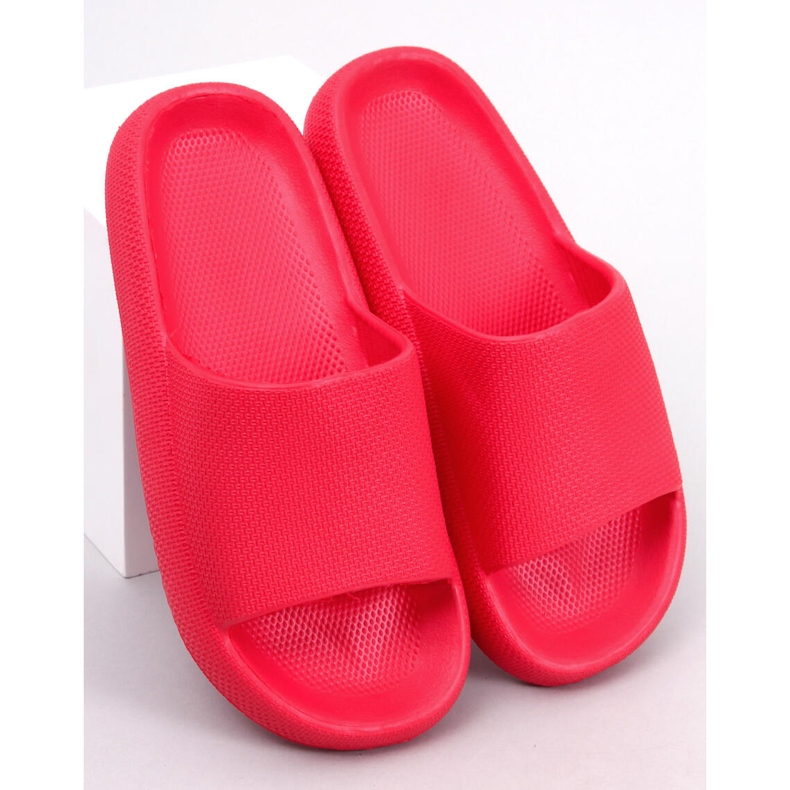 Ritter Red Rubber Slides punainen 1 Ritter Red Rubber Slides punainen 1