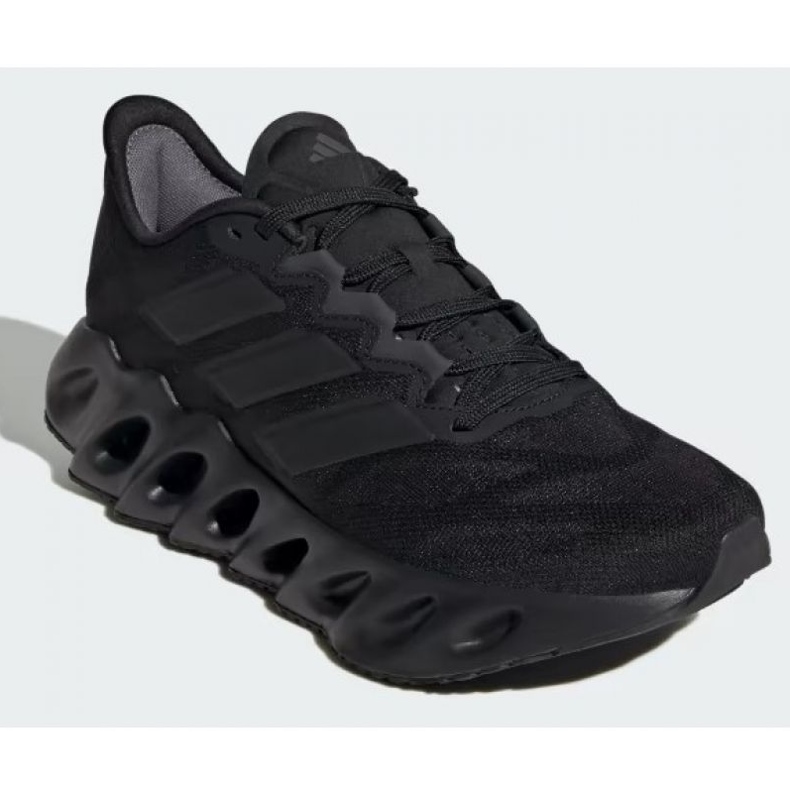 Kengät Adidas Switch Fwd W ID1787 musta 1
