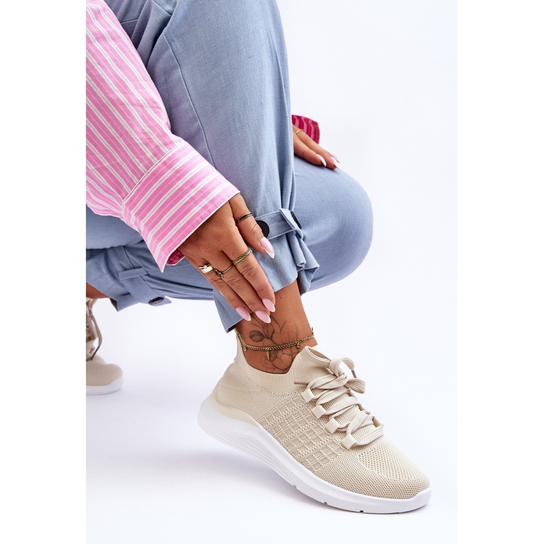 PG1 Klassiset naisten urheilukengät vaalea beige Nickilla 1