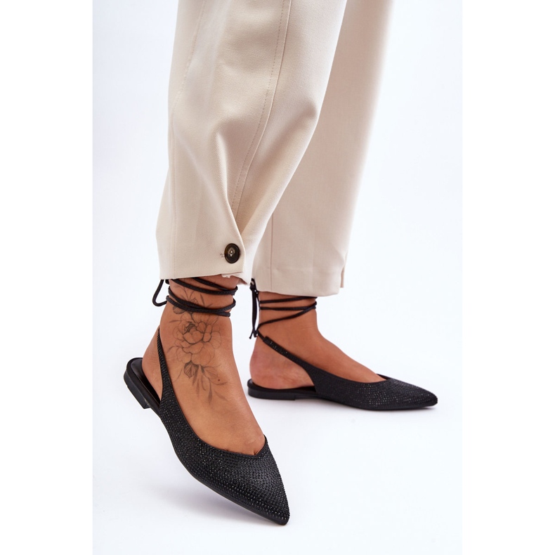 Naisten nauhoitettavat balerinat, jotka on koristeltu mustilla Jange-napeilla musta 1