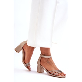 Kiiltävät korkokengät Golden Enenor kultainen 3