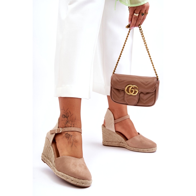 Suede Beige Wedge Sandaalit 6