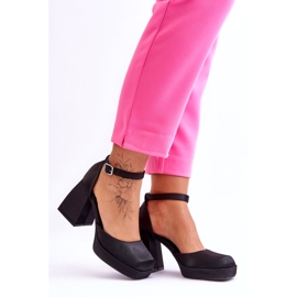 PA1 Muodikkaat pumput massiivisissa korkokengissä Black Sandia musta 3