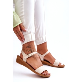 Arya Classic Low Wedge sandaalit beige 5