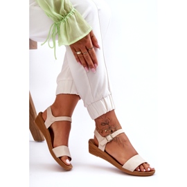 Arya Classic Low Wedge sandaalit beige 6