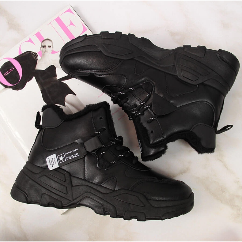 News Naisten eristetyt lenkkarit paksulla pohjalla, musta UUTISET 2