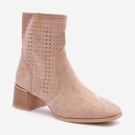 Suede harjakattoiset korkokengät beige helmet 1