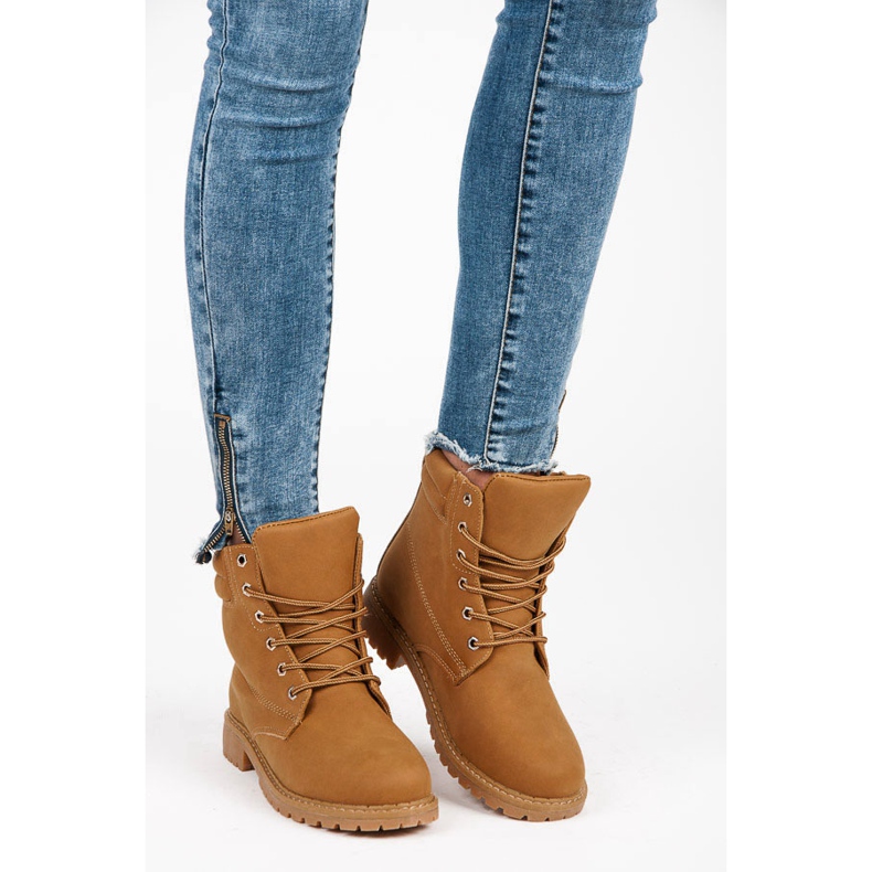 Queentina Kamelinetsijät ruskea 1