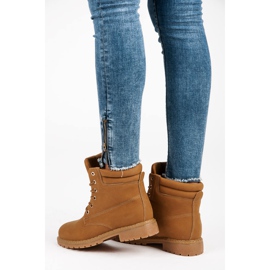 Queentina Kamelinetsijät ruskea 2