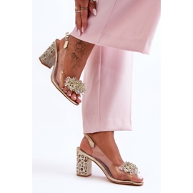 Läpinäkyvät tyylikkäät kultaiset sandaalit kantapäässä S.Barski MR1037-19 kultainen 2