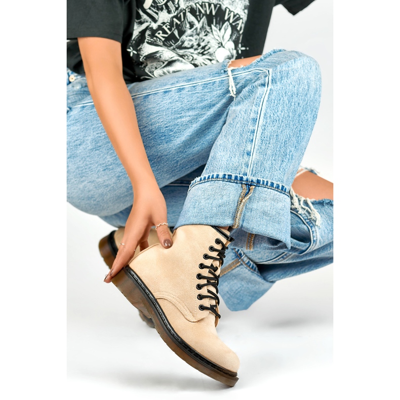 Naisten beigenväriset mokkanahkaiset työsaappaat 1