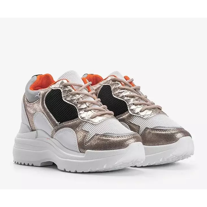 Valkoiset ja kultaiset kiilakengät Alexandra valkoinen kultainen 2