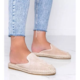 Kinshasan beige-varvassandaalit, joissa on sisäänrakennettu etuosa 1