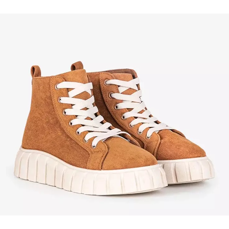 Kristuksenruskeat lenkkarit 2