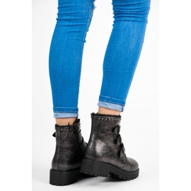 Betler Työntekijät hakasilla harmaa 1