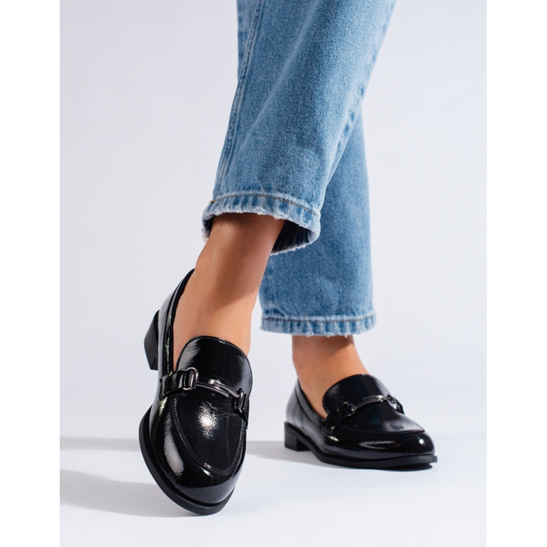 Tyylikkäät lakatut naisten kengät Shelovet musta 1