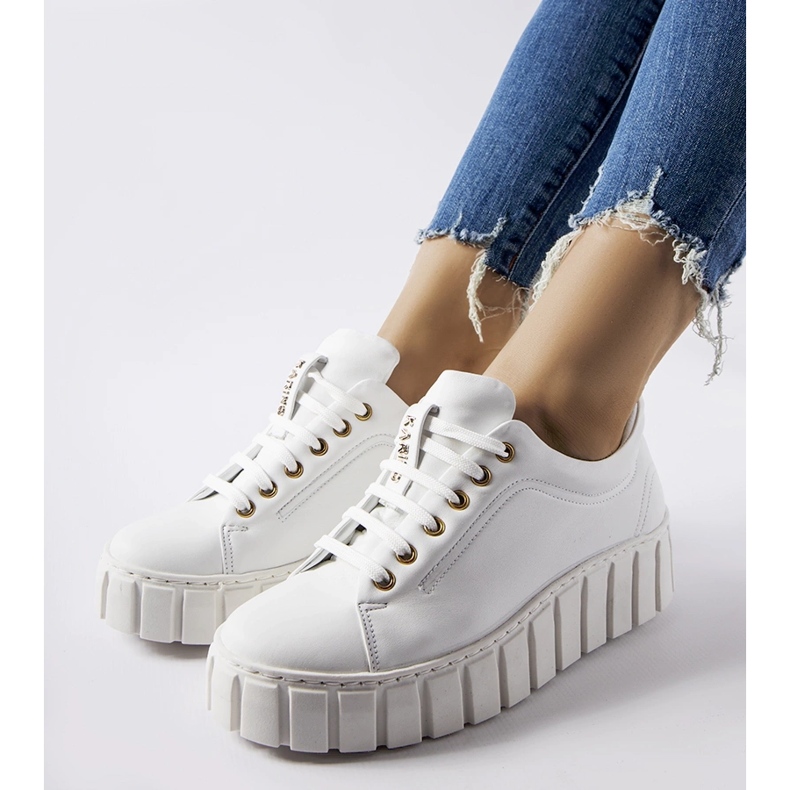 Urheilulenkkarit valkoinen 1