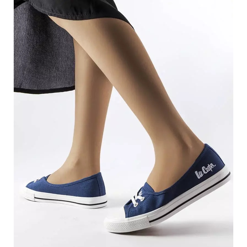 Tummansiniset Lee Cooper LCW-23-31-1789L lenkkarit sininen 2