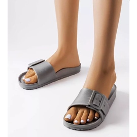 Nelmin harmaat kumiset soljet 1