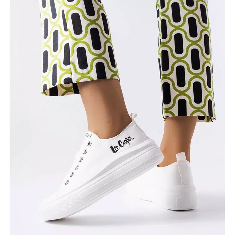 Lee Cooper LCW-23-44-1623L valkoiset tennarit valkoinen 2