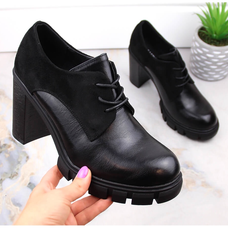 M. DASZYŃSKI Naisten kengät pylväässä ja alustassa mustat M.Daszyński SA218-2 1