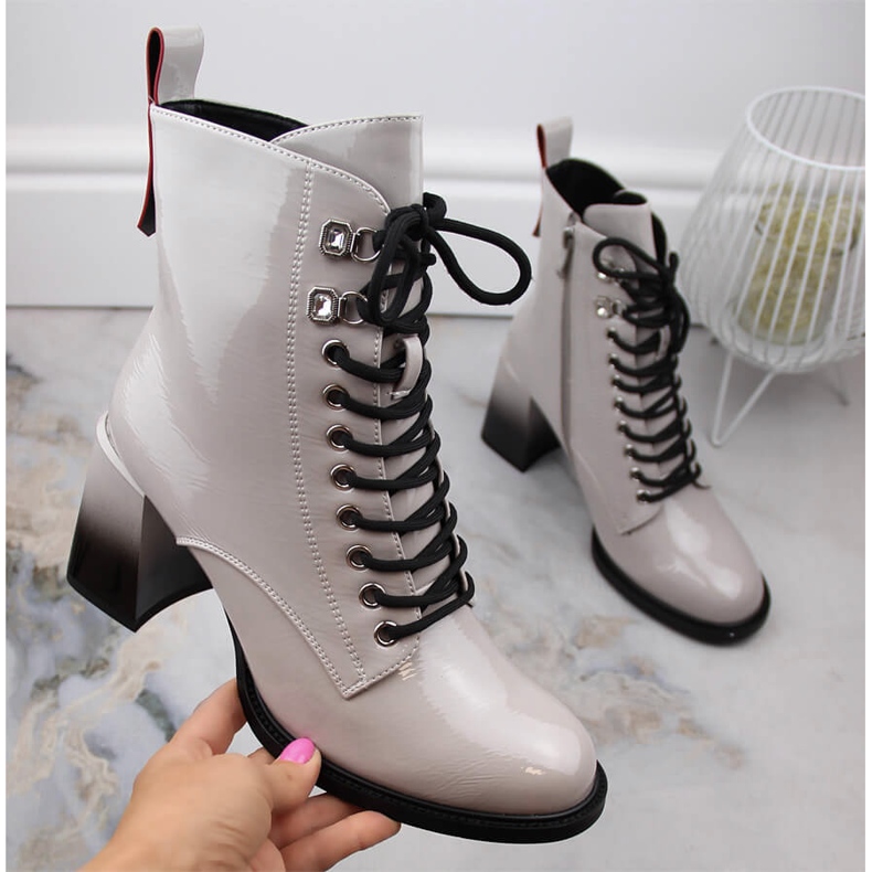 Naisten lakatut korkokengät D&amp;A S.Barski Premium Collection MR870-06 harmaa 1