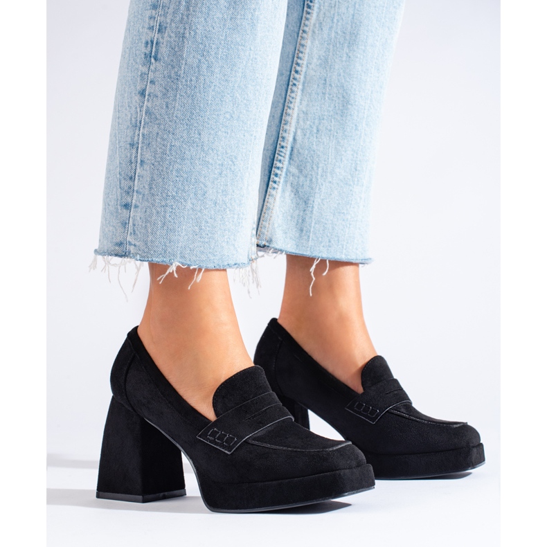 Shelovet mustat mokkanahkasaappaat leveällä tikkakorolla 1