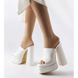 BM Mercure valkoiset korkokengät valkoinen 1