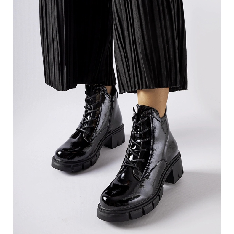 Vincezan mustat eristetyt patentoidut nilkkurit 1