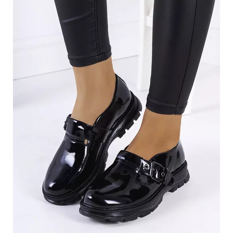 BM Mustat lakatut kengät Ancel-soljella 1