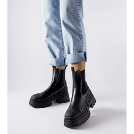 Mustat massiiviset Wexford-nilkkurit 1