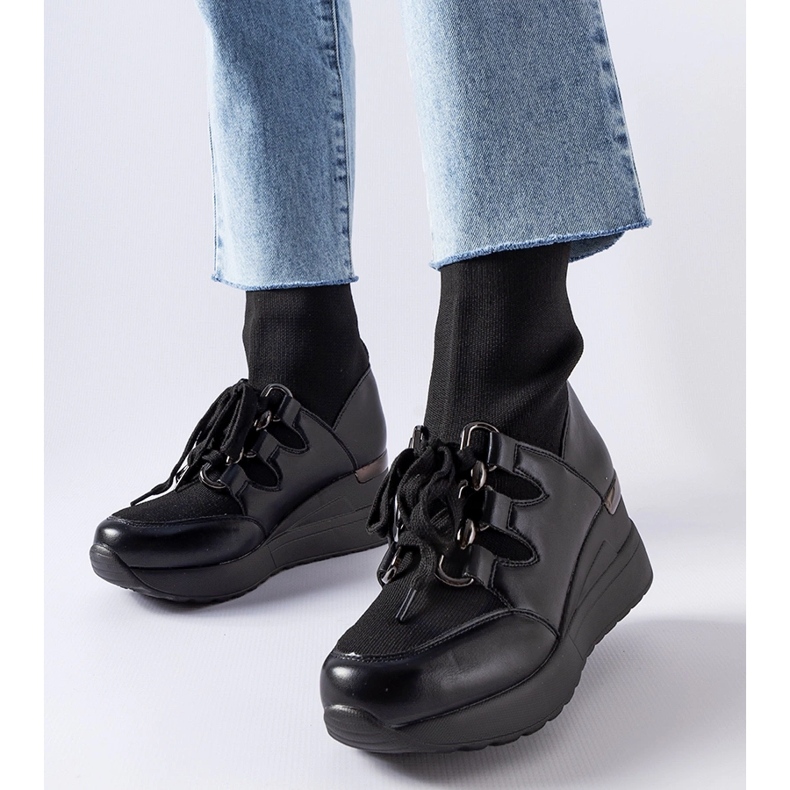 Rochon mustat kiila-sukkasaappaat 1