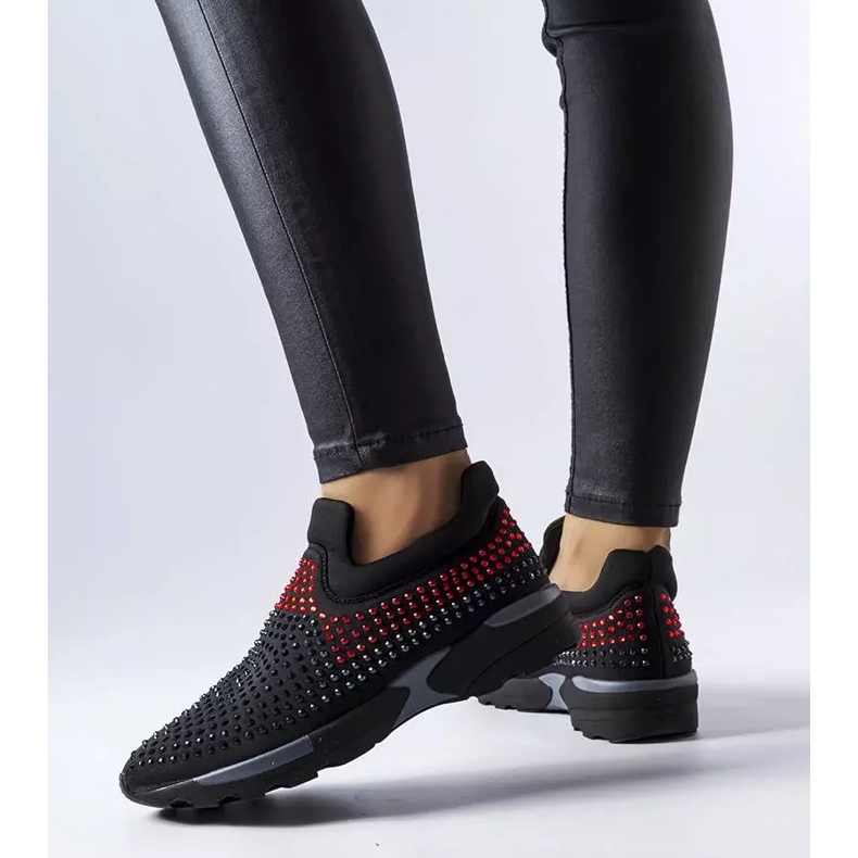 PA1 Mustat lenkkarit koristeltu Berger strassit 1