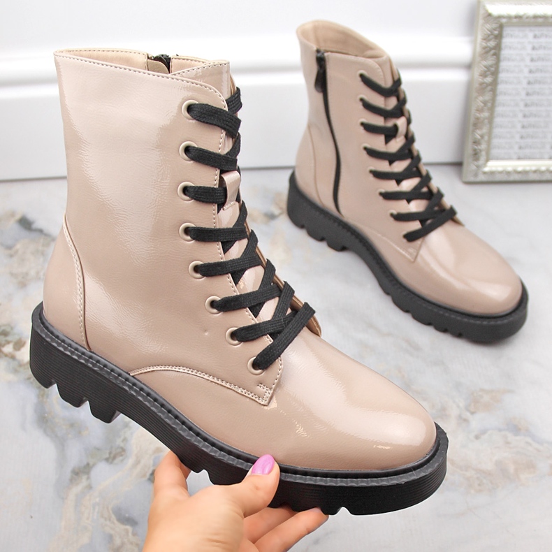 Naisten kiiltonahkasaappaat, beige, Vinceza 58153 1