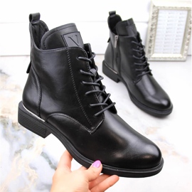 Naisten eristetyt tasakorkoiset saappaat, musta Vinceza 58167 1